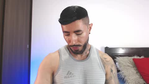 Independent Model online show from April 8, 4:01 am