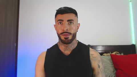 Independent Model online show from April 24, 2:14 am