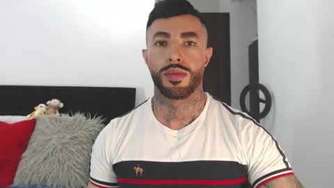 Snapshot of maximus_golden chatting on May 13, 3:26 am Independent Model online show from May 13, 3:26 am