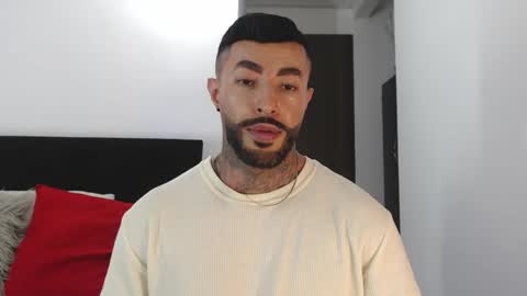 Snapshot of maximus_golden chatting on May 19, 3:02 am Independent Model online show from May 19, 3:02 am