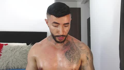 Snapshot of maximus_golden chatting on May 20, 4:29 am Independent Model online show from May 20, 4:29 am
