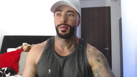 Snapshot of maximus_golden chatting on May 26, 3:35 am Independent Model online show from May 26, 3:35 am