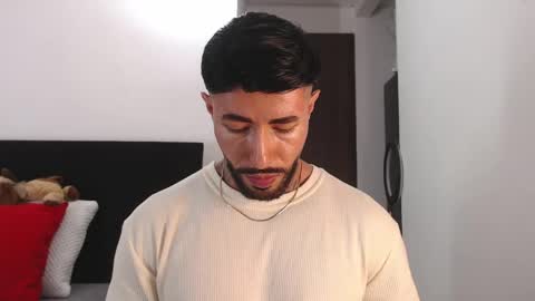 Snapshot of maximus_golden chatting on June 1, 2:46 am Independent Model online show from June 1, 2:46 am