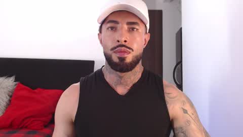Independent Model online show from June 26, 4:50 am