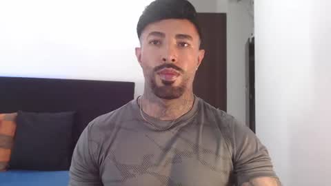 Independent Model online show from July 21, 2:47 am