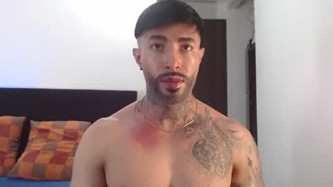 Independent Model online show from July 28, 5:03 am