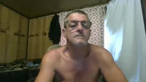 Snapshot of maximus_oreally chatting on February 26, 9:48 pm Max online show from February 26, 9:48 pm