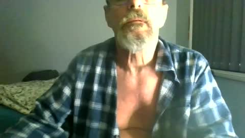 Snapshot of maximus_oreally chatting on June 14, 2:30 pm Max online show from June 14, 2:30 pm
