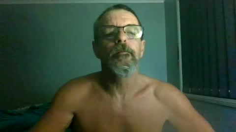 Snapshot of maximus_oreally chatting on June 20, 11:57 am Max online show from June 20, 11:57 am