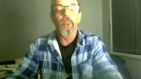Snapshot of maximus_oreally chatting on June 25, 5:12 am Max online show from June 25, 5:12 am