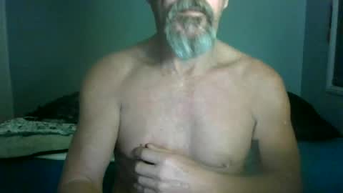 Snapshot of maximus_oreally chatting on July 4, 4:29 am Max online show from July 4, 4:29 am