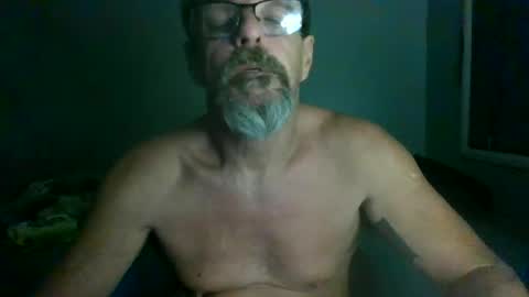Snapshot of maximus_oreally chatting on July 5, 4:19 am Max online show from July 5, 4:19 am
