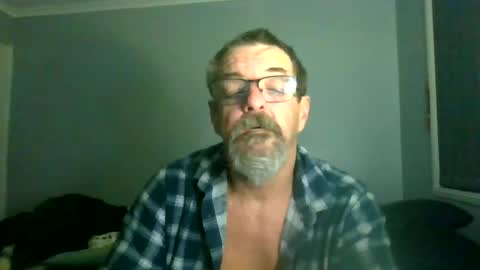 Snapshot of maximus_oreally chatting on July 9, 4:16 am Max online show from July 9, 4:16 am