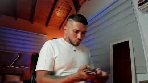 Maximus Clark online show from March 25, 2:50 am