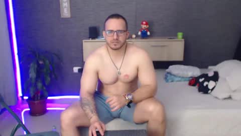 Snapshot of maximussantorini chatting on July 15, 7:08 pm maximus online show from July 15, 7:08 pm