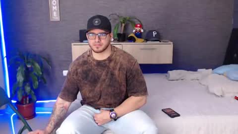 Snapshot of maximussantorini chatting on July 23, 6:50 pm maximus online show from July 23, 6:50 pm