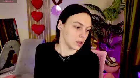 Snapshot of maxincarroll chatting on June 14, 10:06 am MaxinCarroll online show from June 14, 10:06 am