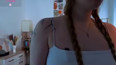 Snapshot of maxineheart chatting on June 22, 1:07 am Monica - Next stream 270525 0300 GMT2 online show from June 22, 1:07 am