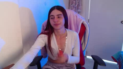 maxinesex_ online show from April 15, 2:46 pm