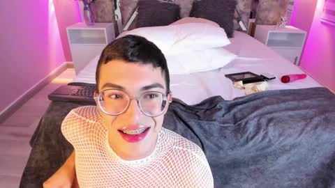 Snapshot of maxirogers chatting on January 21, 11:24 pm Maxi Rogers online show from January 21, 11:24 pm