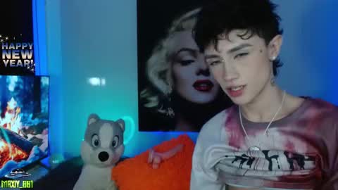 Snapshot of maxiy_001 chatting on January 4, 2:03 am Max online show from January 4, 2:03 am