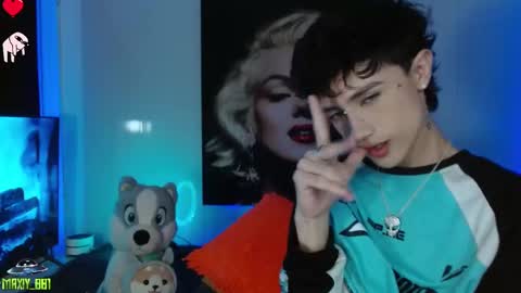 Snapshot of maxiy_001 chatting on January 9, 11:45 pm Max online show from January 9, 11:45 pm