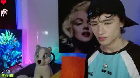 Snapshot of maxiy_001 chatting on January 25, 6:12 am Max online show from January 25, 6:12 am