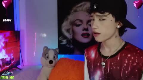 Snapshot of maxiy_001 chatting on February 4, 5:10 am Max online show from February 4, 5:10 am