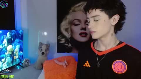 Snapshot of maxiy_001 chatting on September 10, 4:23 am Max online show from September 10, 4:23 am