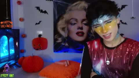 Snapshot of maxiy_001 chatting on October 6, 6:55 am Max online show from October 6, 6:55 am