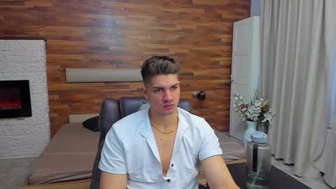 MaxKaiden online show from March 10, 6:07 am