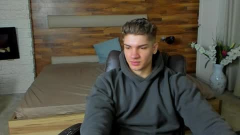 MaxKaiden online show from March 30, 4:35 am