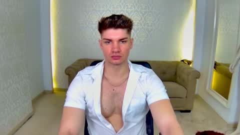 MaxKaiden online show from April 15, 6:31 am