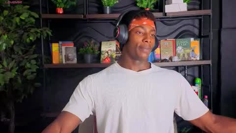 Maxmuscle10 online show from February 12, 3:51 pm