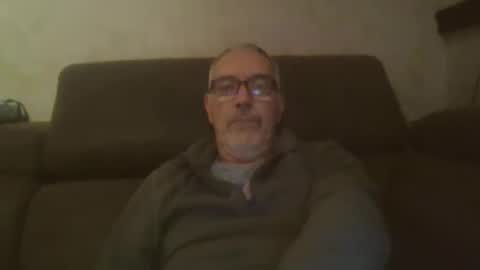 Snapshot of maxou569 chatting on November 1, 6:37 am maxou569 online show from November 1, 6:37 am