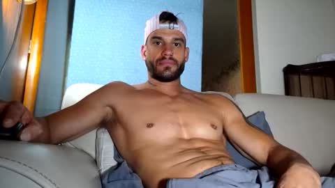 Snapshot of maxpac_rocco chatting on November 23, 4:01 am Luca Dominus online show from November 23, 4:01 am