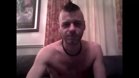 Snapshot of maxthewolf chatting on November 27, 9:39 pm MaxTheWolf online show from November 27, 9:39 pm