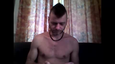 Snapshot of maxthewolf chatting on December 3, 8:07 pm MaxTheWolf online show from December 3, 8:07 pm