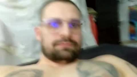 Snapshot of maxview67 chatting on December 19, 5:09 pm Max online show from December 19, 5:09 pm