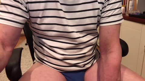 Max online show from December 5, 6:32 am