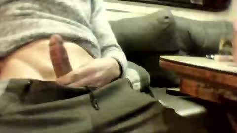 Snapshot of maxxoufr chatting on February 23, 7:17 pm maxxoufr online show from February 23, 7:17 pm