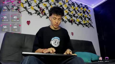 Max online show from February 3, 11:59 am