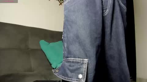 Max online show from April 16, 3:18 am