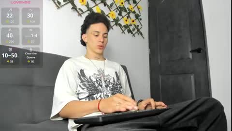 Snapshot of maxxx_bigcock chatting on June 11, 1:49 am Max online show from June 11, 1:49 am