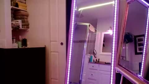 Maxxxbates online show from November 29, 2:47 am