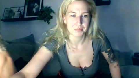 Snapshot of may4jay chatting on July 1, 7:46 pm may4jay online show from July 1, 7:46 pm
