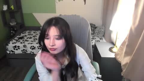 may_lings online show from March 4, 9:21 pm