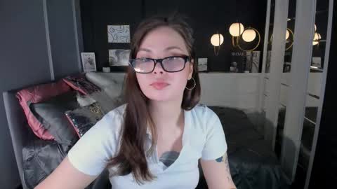 Snapshot of maya___muse chatting on March 1, 2:08 pm Maya online show from March 1, 2:08 pm