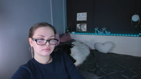 Maya online show from March 27, 1:55 pm