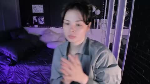 Snapshot of maya___muse chatting on July 7, 1:48 pm Maya online show from July 7, 1:48 pm